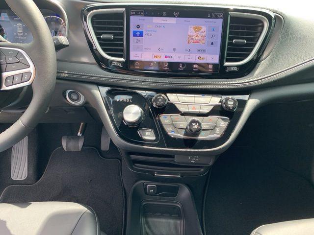 new 2026 Chrysler Pacifica car, priced at $40,905