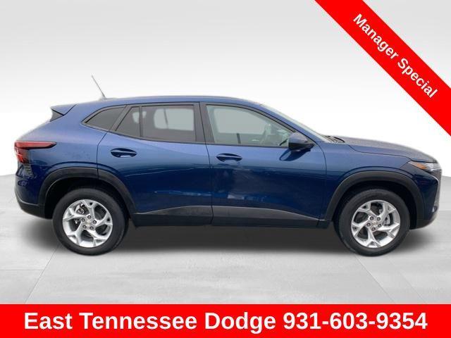 used 2024 Chevrolet Trax car, priced at $22,142
