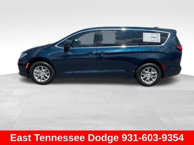 new 2025 Chrysler Pacifica car, priced at $42,418