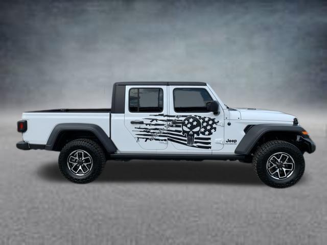 used 2023 Jeep Gladiator car, priced at $33,684