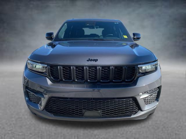 new 2025 Jeep Grand Cherokee car, priced at $45,967