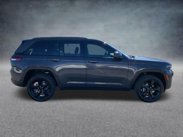 new 2025 Jeep Grand Cherokee car, priced at $45,967