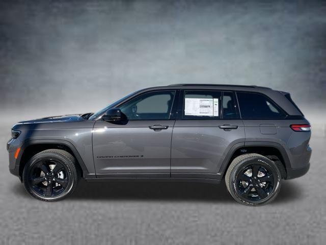 new 2025 Jeep Grand Cherokee car, priced at $45,967