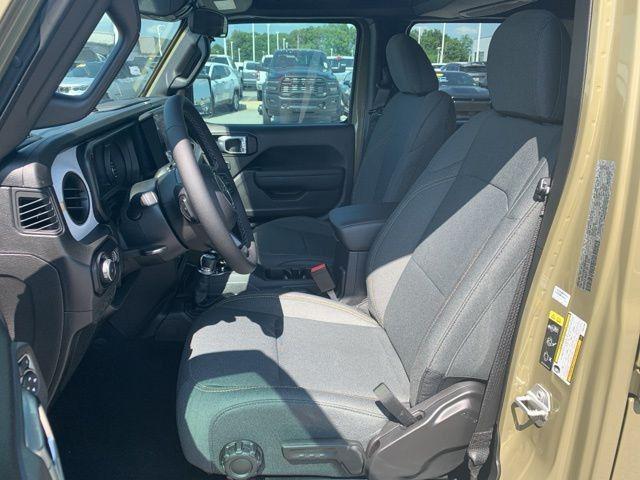 new 2025 Jeep Wrangler car, priced at $45,384