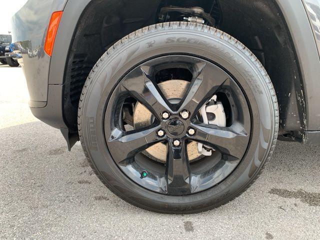 new 2025 Jeep Grand Cherokee L car, priced at $46,899