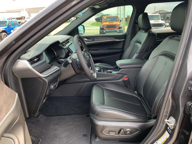 new 2025 Jeep Grand Cherokee L car, priced at $46,899