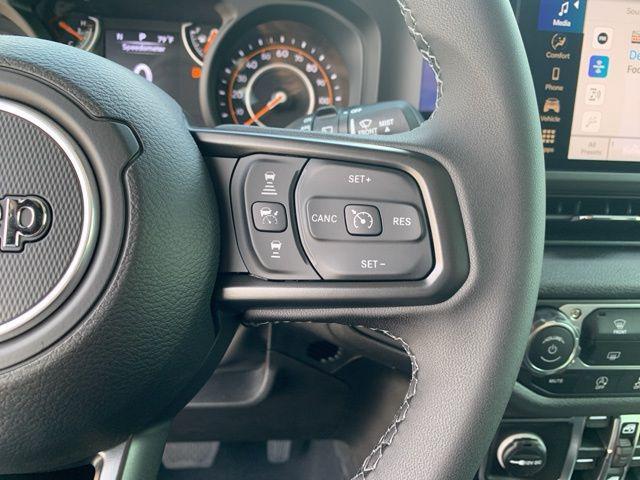 new 2025 Jeep Wrangler car, priced at $45,384