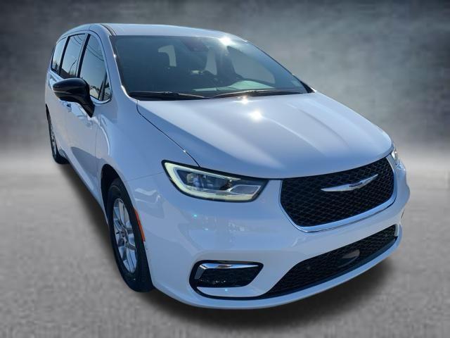 new 2025 Chrysler Pacifica car, priced at $43,610