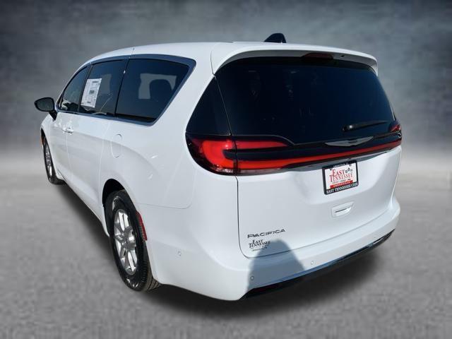 new 2025 Chrysler Pacifica car, priced at $43,610