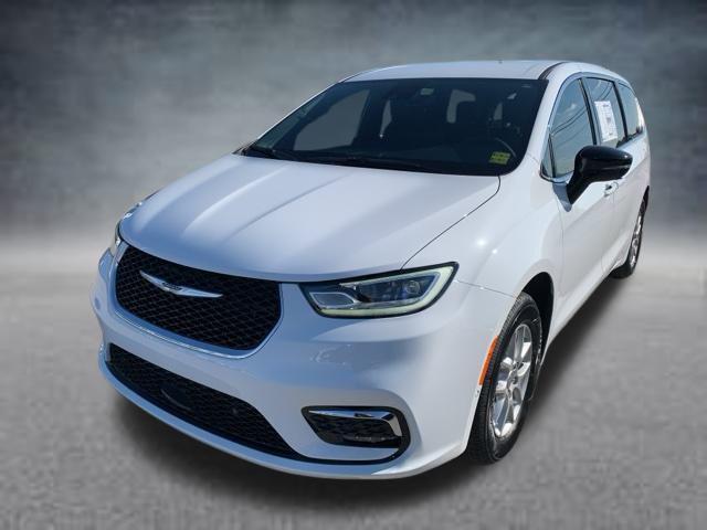 new 2025 Chrysler Pacifica car, priced at $43,610