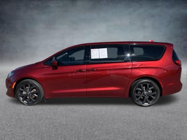 used 2019 Chrysler Pacifica car