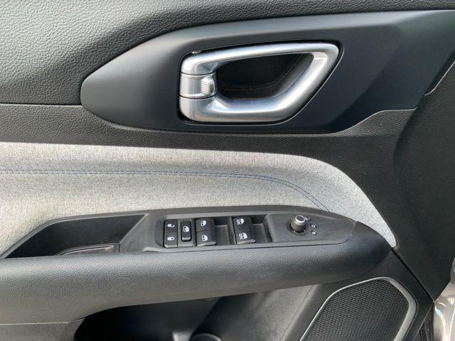 used 2022 Jeep Compass car, priced at $20,447