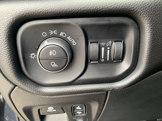 new 2025 Ram 1500 car, priced at $71,770