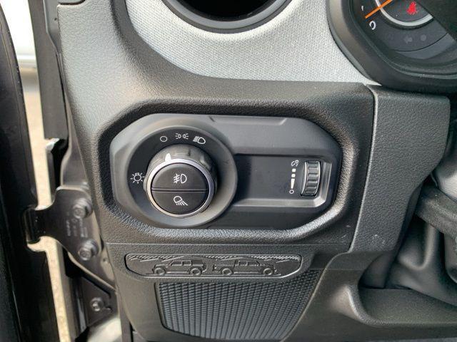 new 2025 Jeep Gladiator car, priced at $46,035