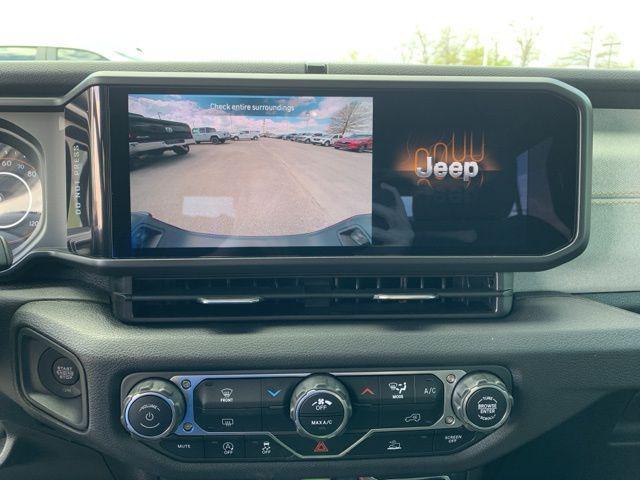 new 2025 Jeep Gladiator car, priced at $46,035