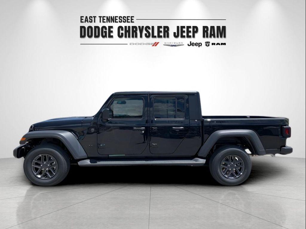 new 2025 Jeep Gladiator car, priced at $42,605