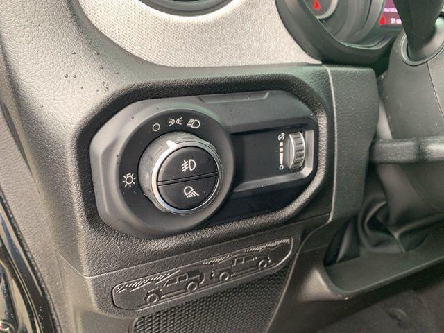 new 2025 Jeep Gladiator car, priced at $46,035