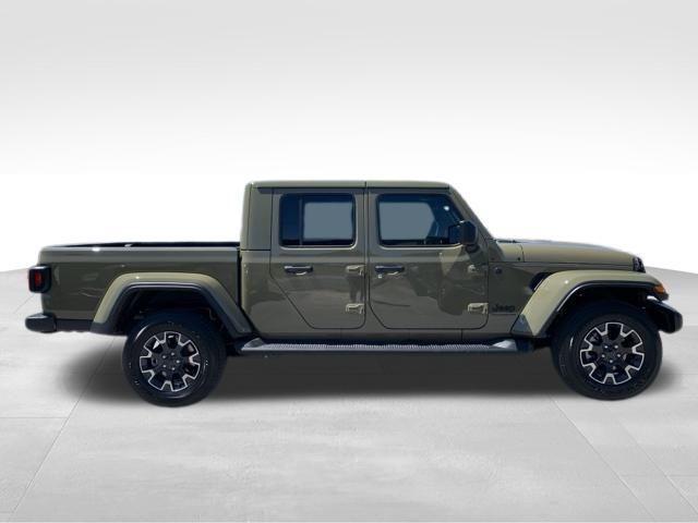 new 2025 Jeep Gladiator car, priced at $53,500