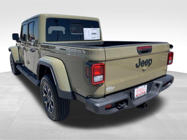 new 2025 Jeep Gladiator car, priced at $53,500