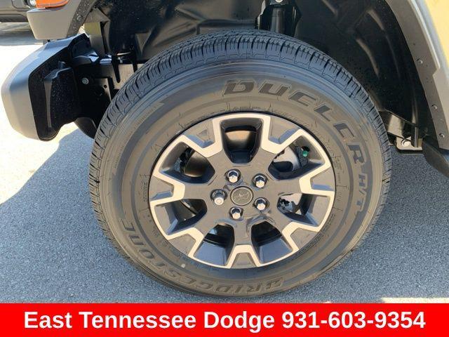 new 2025 Jeep Gladiator car, priced at $53,500