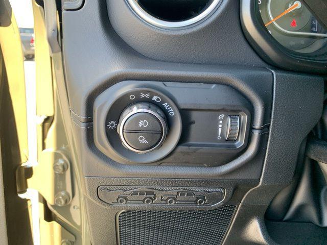 new 2025 Jeep Gladiator car, priced at $53,500