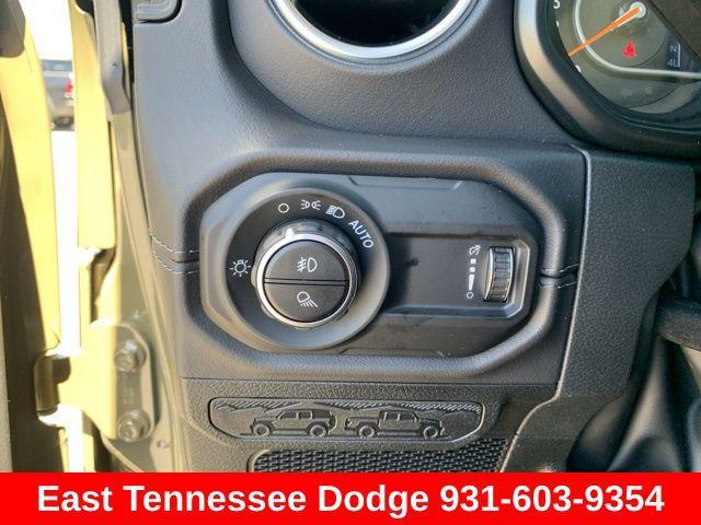 new 2025 Jeep Gladiator car, priced at $53,500