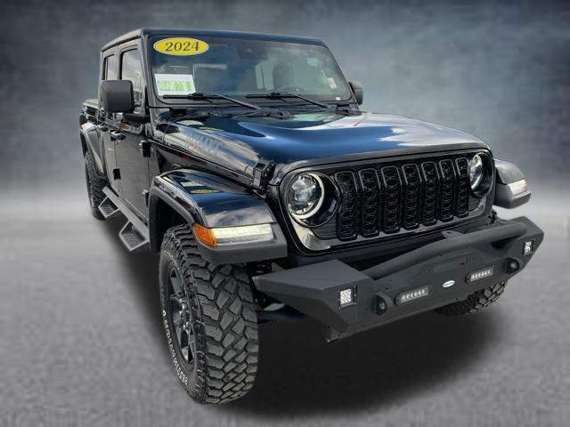 used 2024 Jeep Gladiator car, priced at $40,554