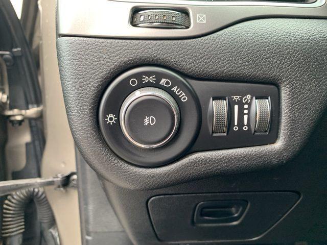 used 2019 Jeep Cherokee car, priced at $15,539