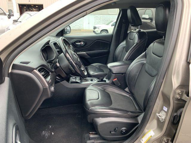 used 2019 Jeep Cherokee car, priced at $15,539