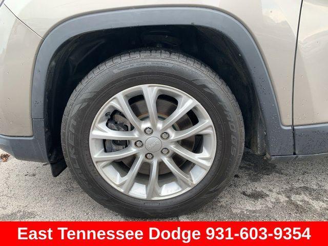 used 2019 Jeep Cherokee car, priced at $16,629