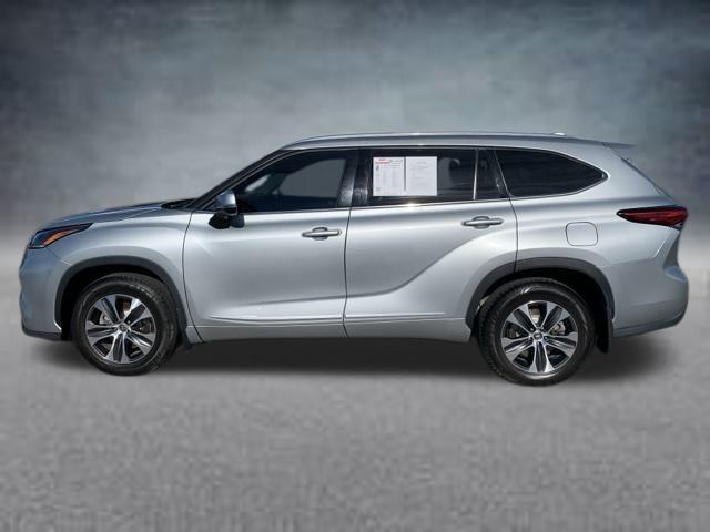 used 2021 Toyota Highlander car, priced at $34,327