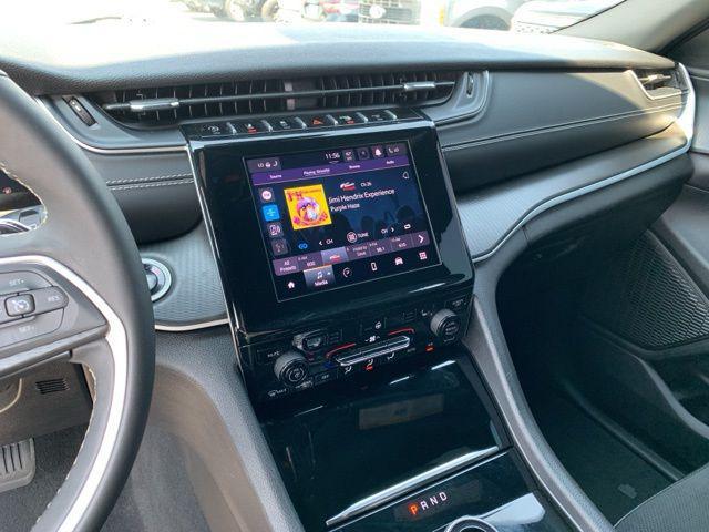 used 2024 Jeep Grand Cherokee car, priced at $33,261