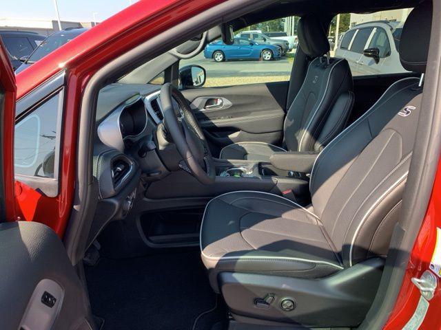 new 2026 Chrysler Pacifica car, priced at $50,780