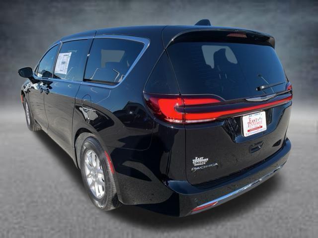 new 2025 Chrysler Pacifica car, priced at $42,497