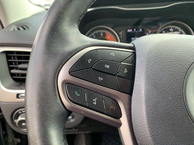 used 2019 Jeep Cherokee car, priced at $17,919