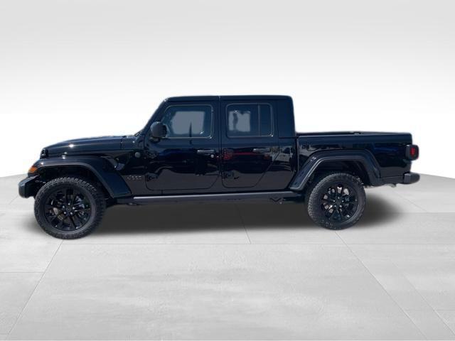 new 2025 Jeep Gladiator car, priced at $46,035