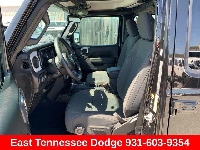 new 2025 Jeep Gladiator car, priced at $46,035