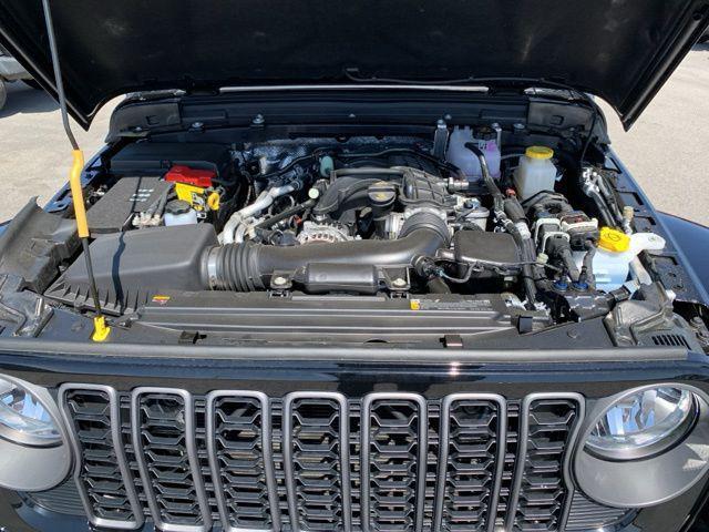 new 2025 Jeep Gladiator car, priced at $46,035