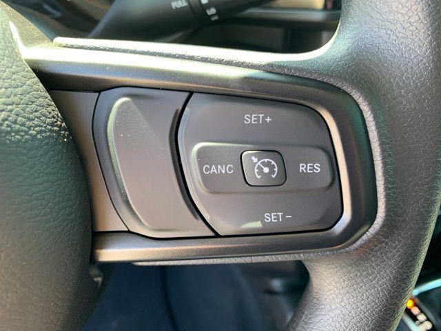 new 2025 Jeep Gladiator car, priced at $46,035