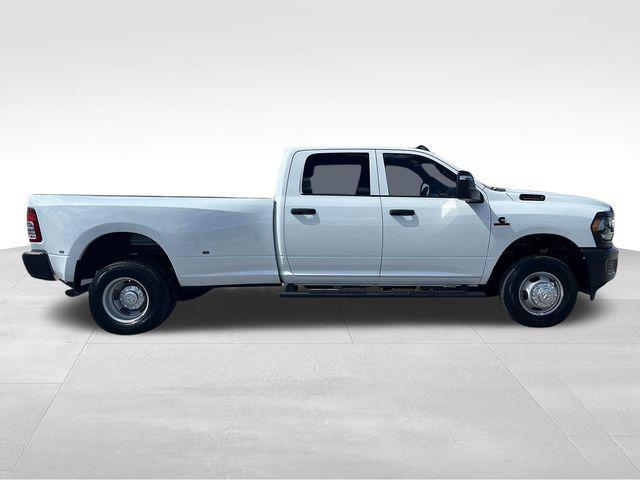 new 2024 Ram 3500 car, priced at $60,027