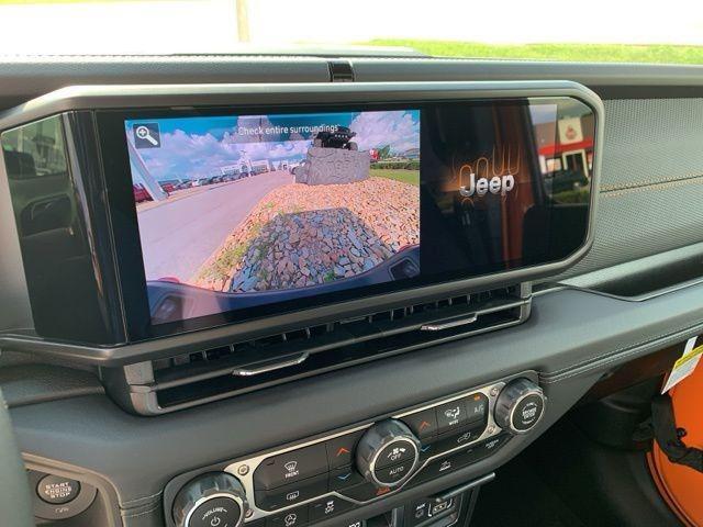 new 2025 Jeep Gladiator car, priced at $48,308
