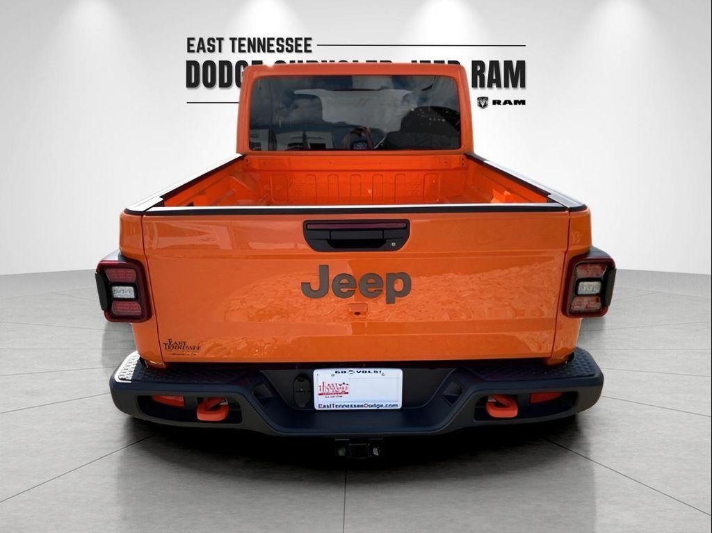 new 2025 Jeep Gladiator car, priced at $48,308