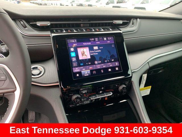 new 2025 Jeep Grand Cherokee car, priced at $48,175