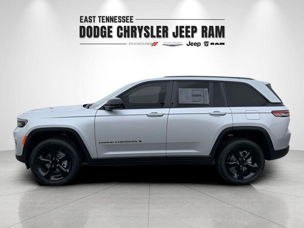 new 2025 Jeep Grand Cherokee car, priced at $41,108