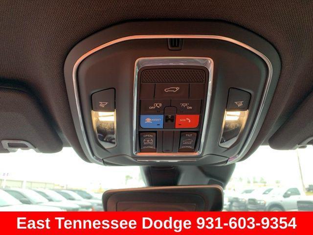 new 2025 Jeep Grand Cherokee car, priced at $48,175