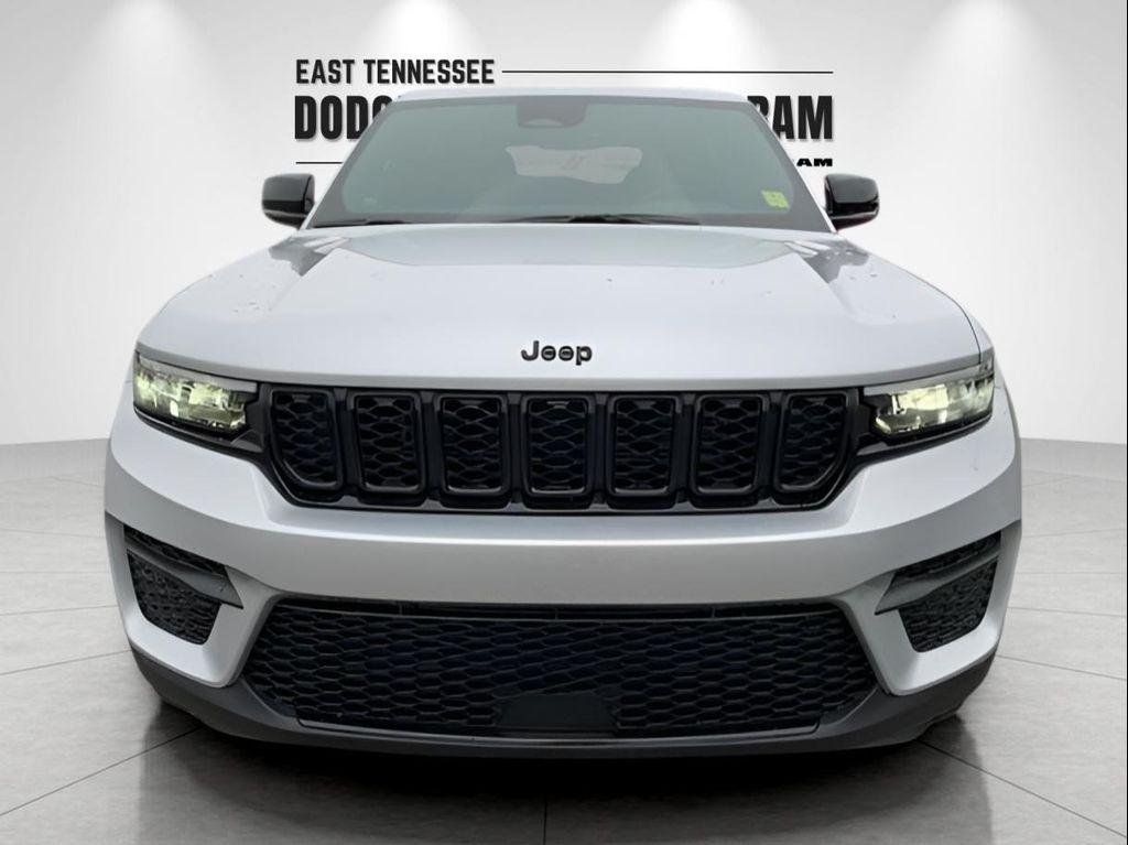 new 2025 Jeep Grand Cherokee car, priced at $41,108