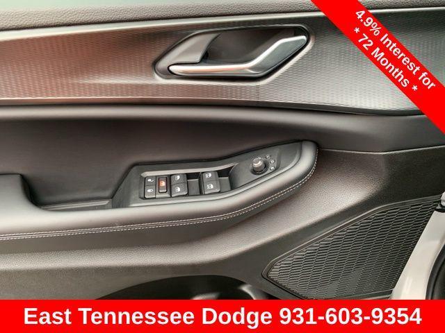 new 2025 Jeep Grand Cherokee car, priced at $42,608