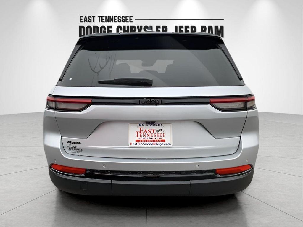 new 2025 Jeep Grand Cherokee car, priced at $41,108