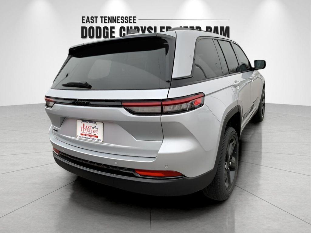 new 2025 Jeep Grand Cherokee car, priced at $41,108
