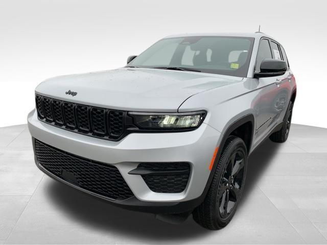 new 2025 Jeep Grand Cherokee car, priced at $48,175